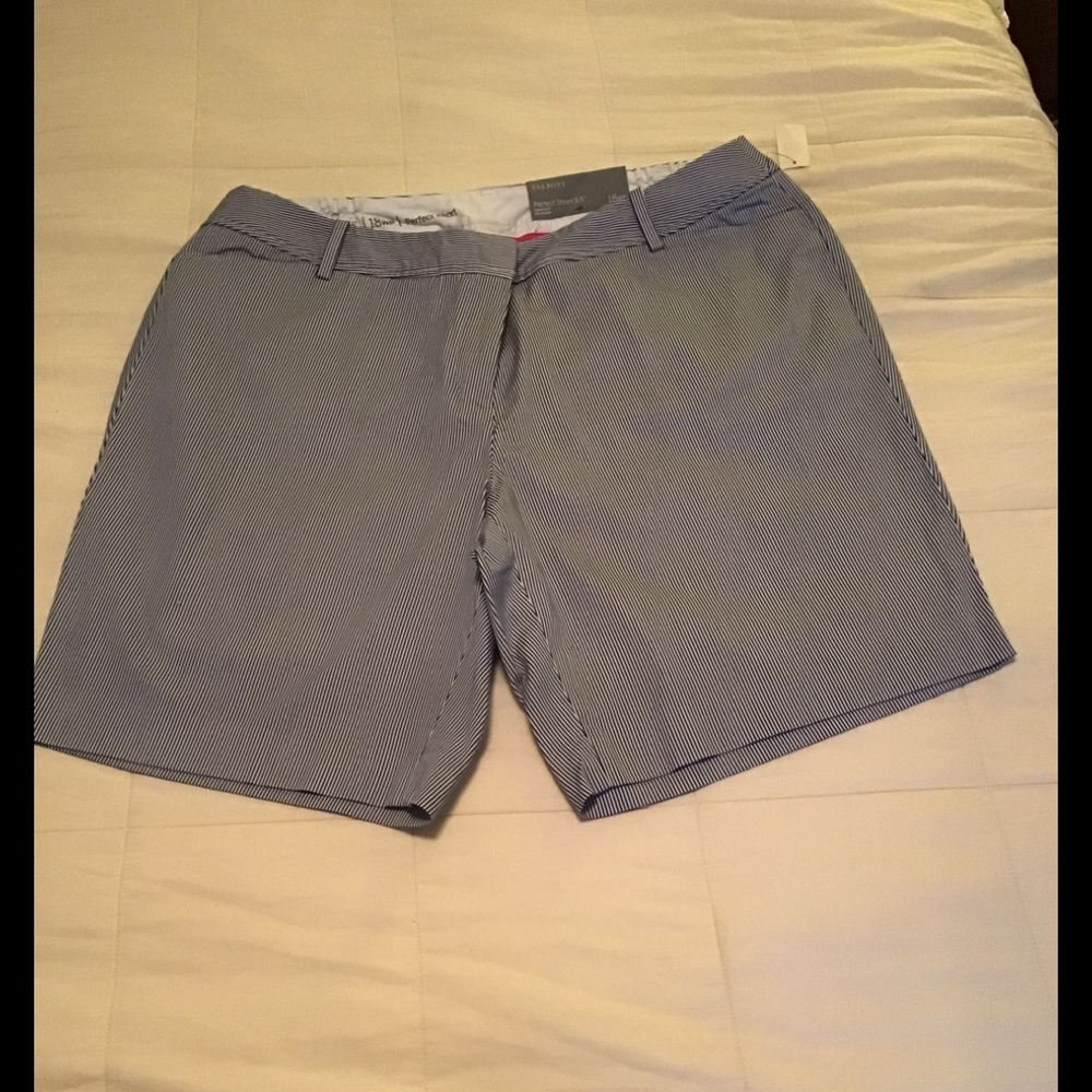 Talbots blue stripe women’s petite shorts 18wp